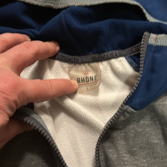 Rhône performance, tech sweatshirt - Picture 2 of 4